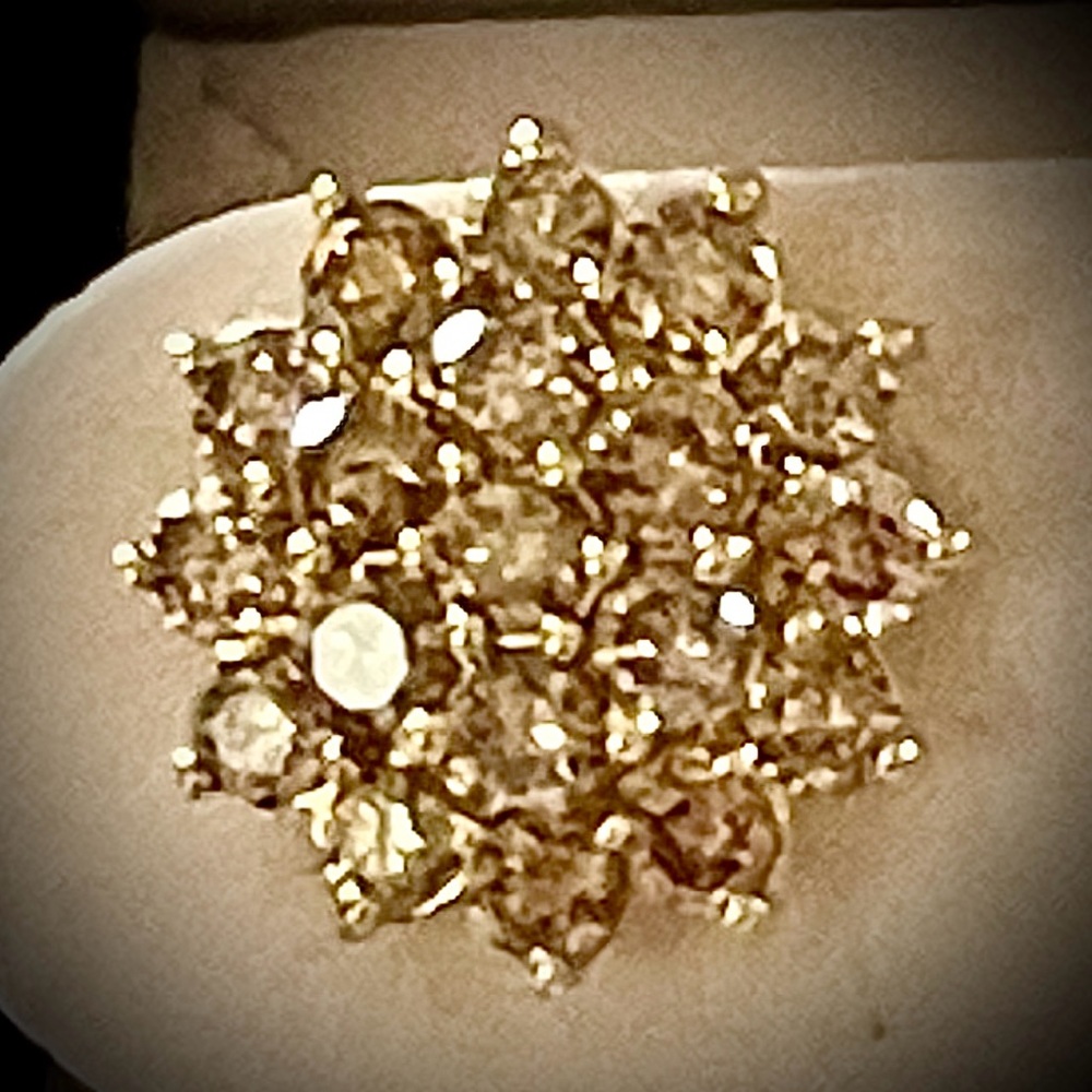 1 carat Champagne Diamond Stud Earrings - Picture 3 of 9